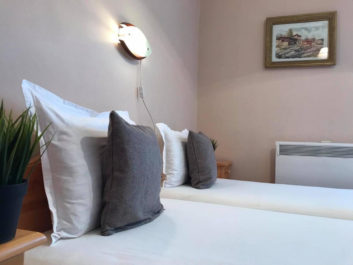 Къща За Гости Загорски Hotel Kalofer Eksteriør billede
