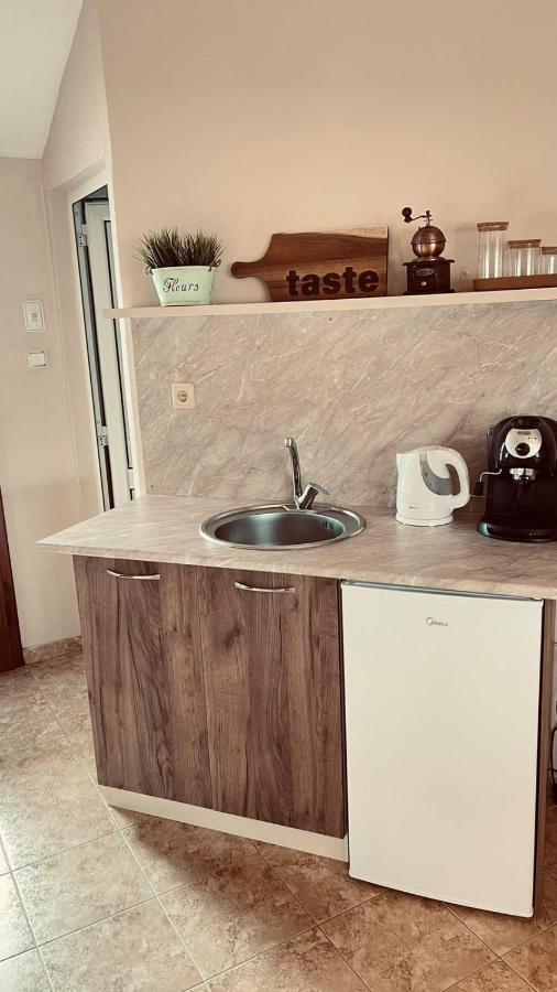 Къща За Гости Загорски Hotel Kalofer Eksteriør billede